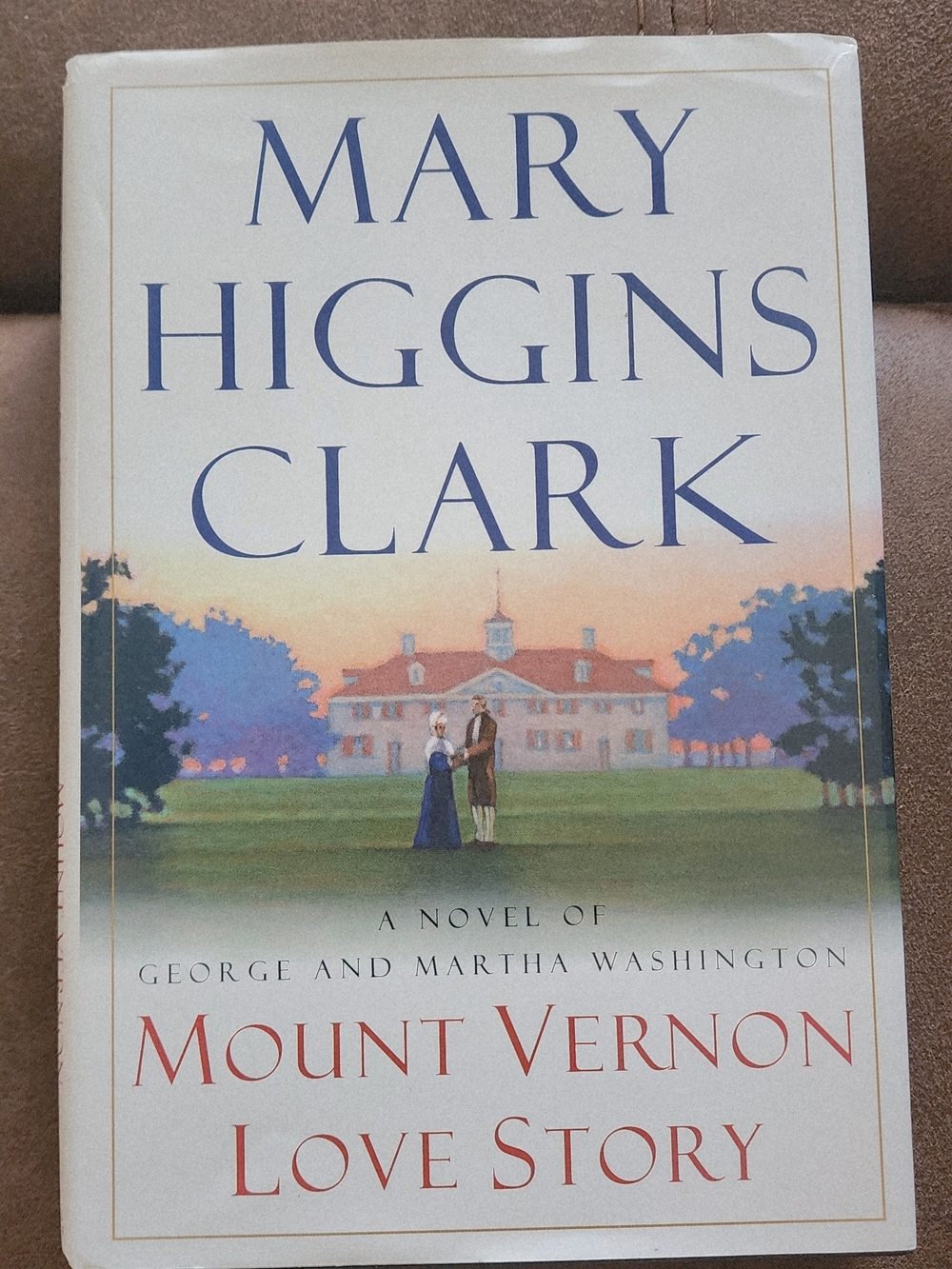 Mary Higgins Clark - Mount Vernon Love Story (White & Blue Cover)